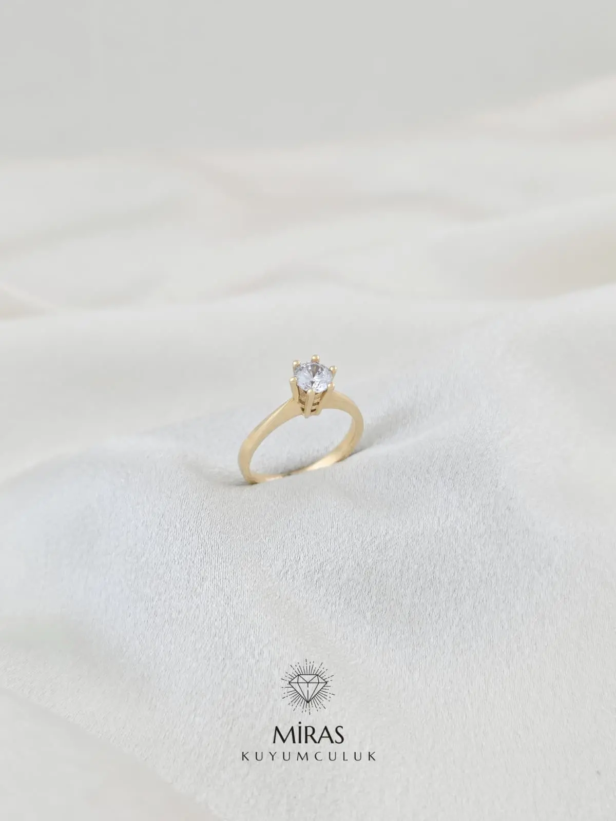 14 Ayar Altın - Altı Tırnak Tektaş Yüzük - 14YZK754