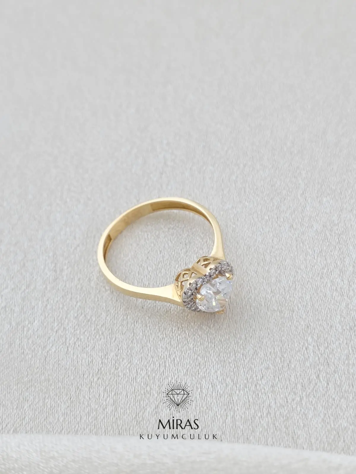 14 Ayar Altın - Kalp Kesim Tektaş Yüzük K14YZK149