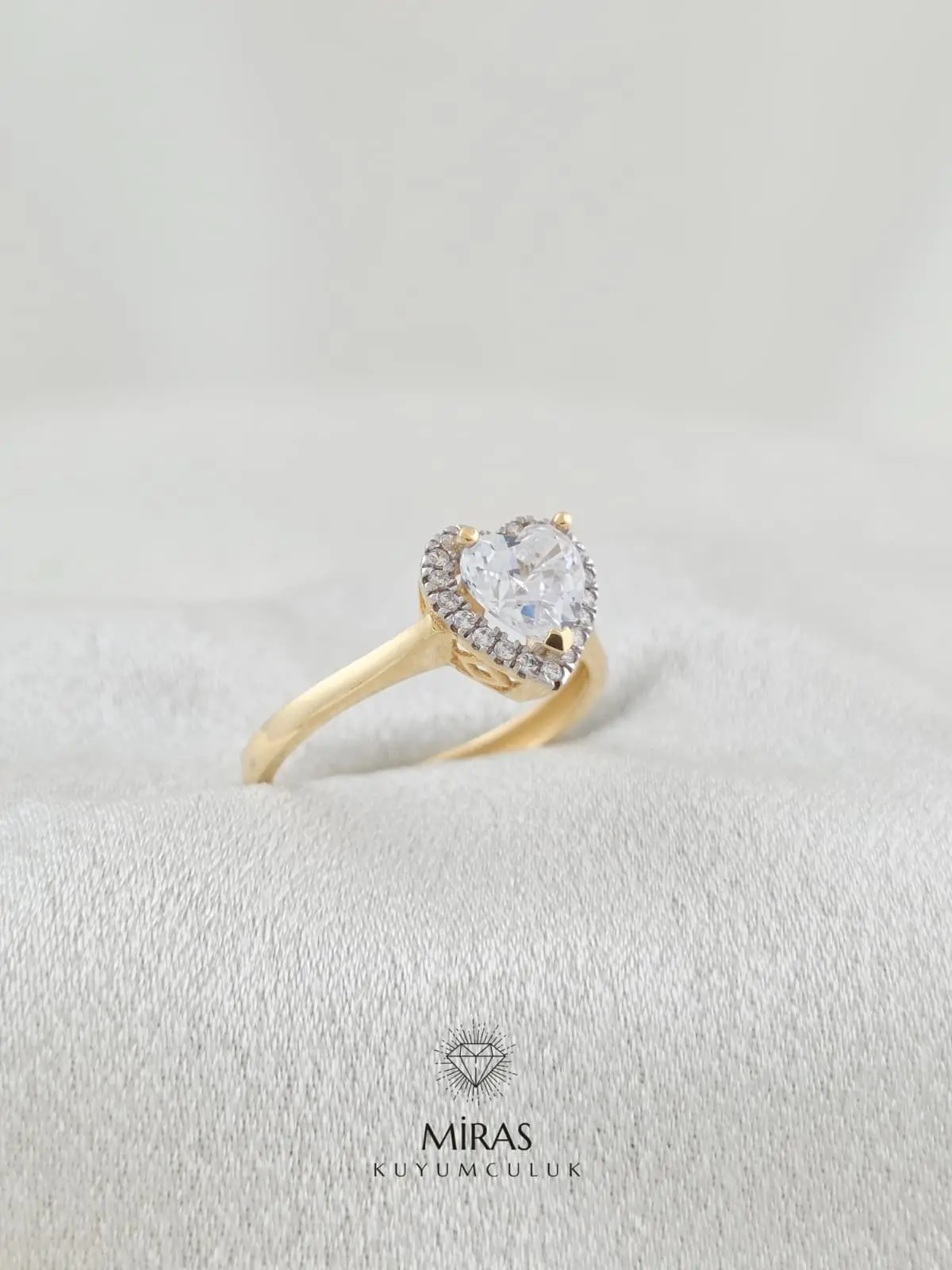 14 Ayar Altın - Kalp Kesim Tektaş Yüzük K14YZK149