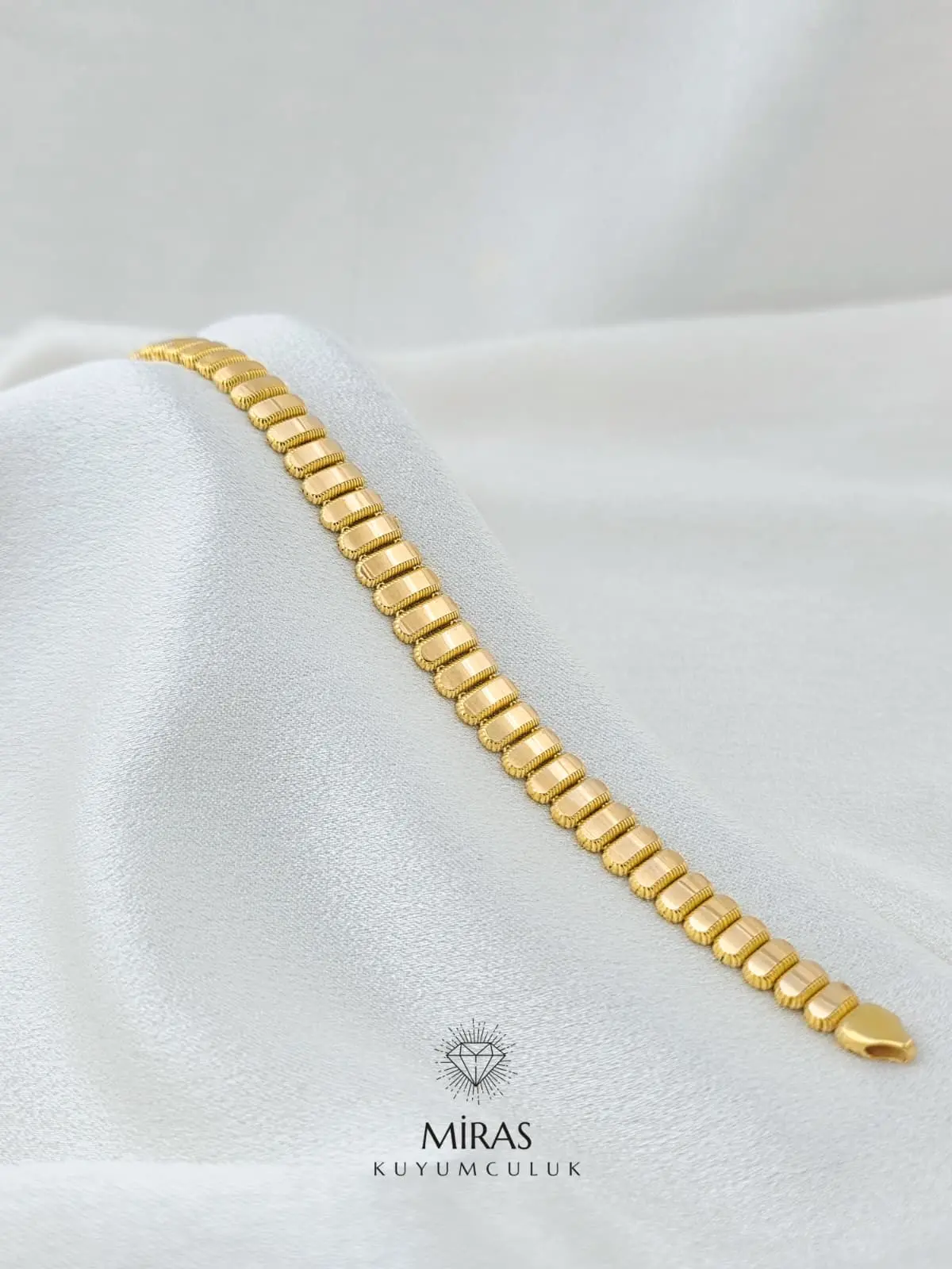 14 Ayar Altın - Taşsız Aynalı Ajda Detaylı Bileklik - 14BLK989