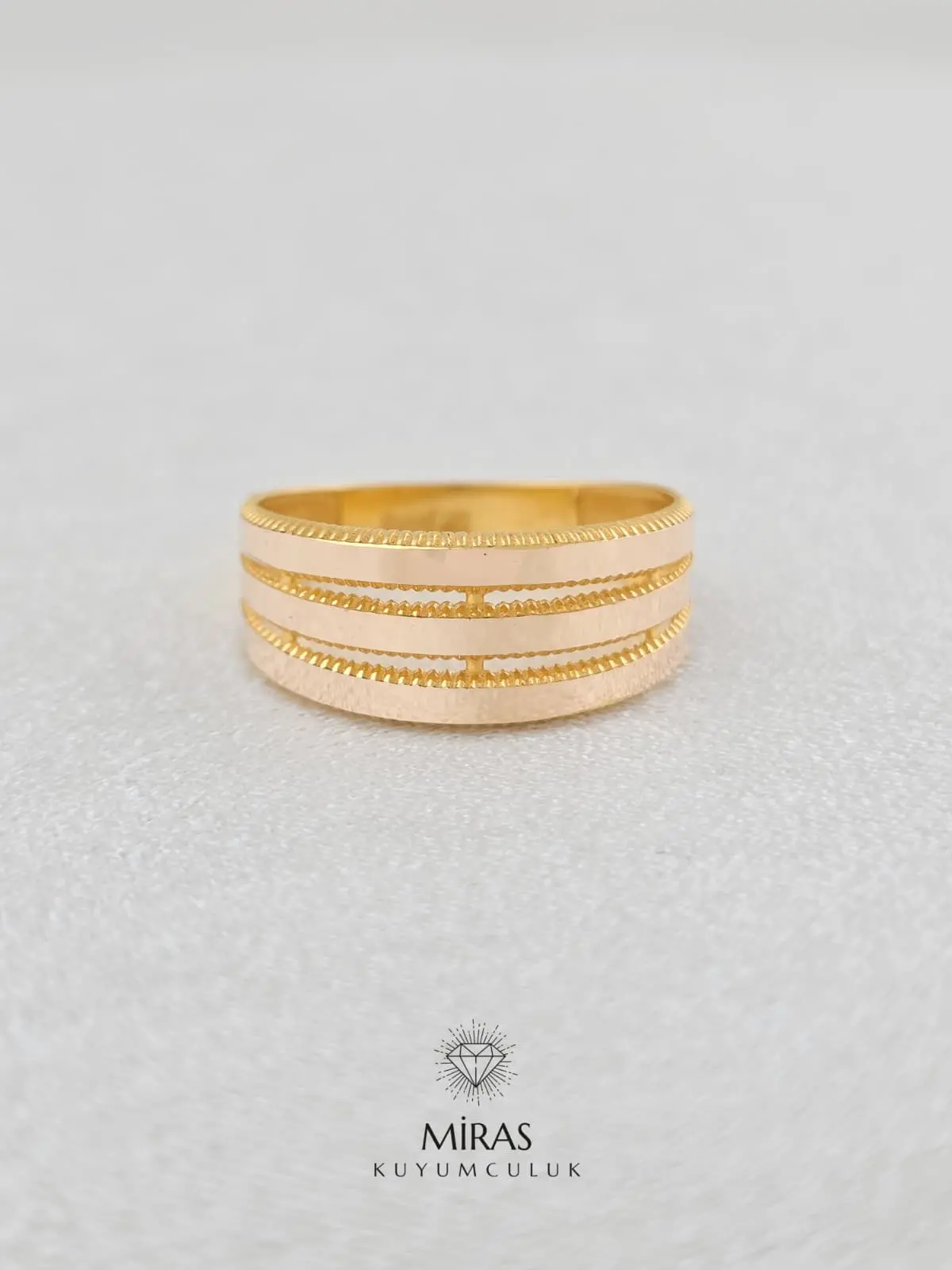 14 Ayar Altın - Taşsız Üç Sıralı Ajda Yüzük - K14YZK417