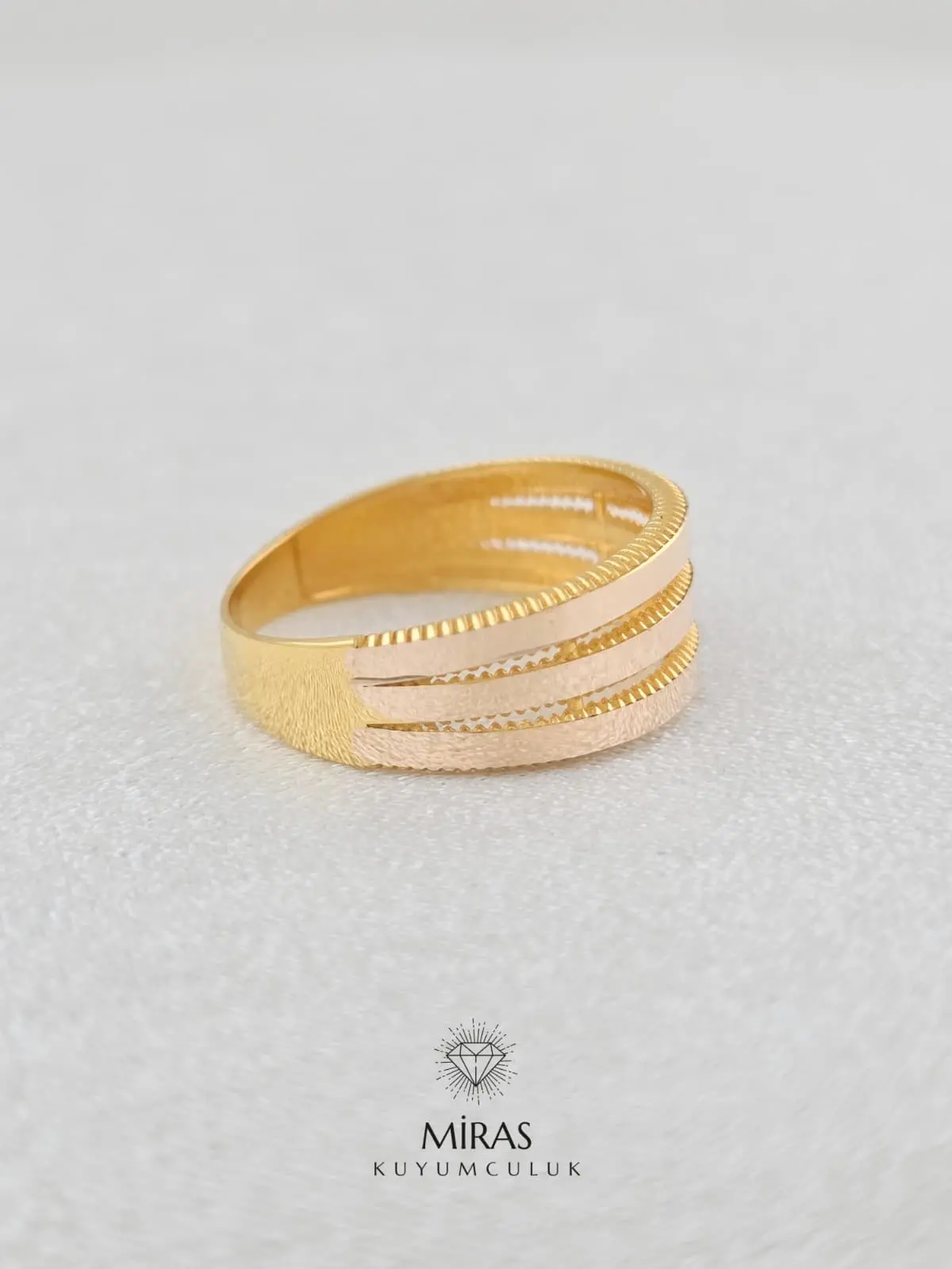 14 Ayar Altın - Taşsız Üç Sıralı Ajda Yüzük - K14YZK417