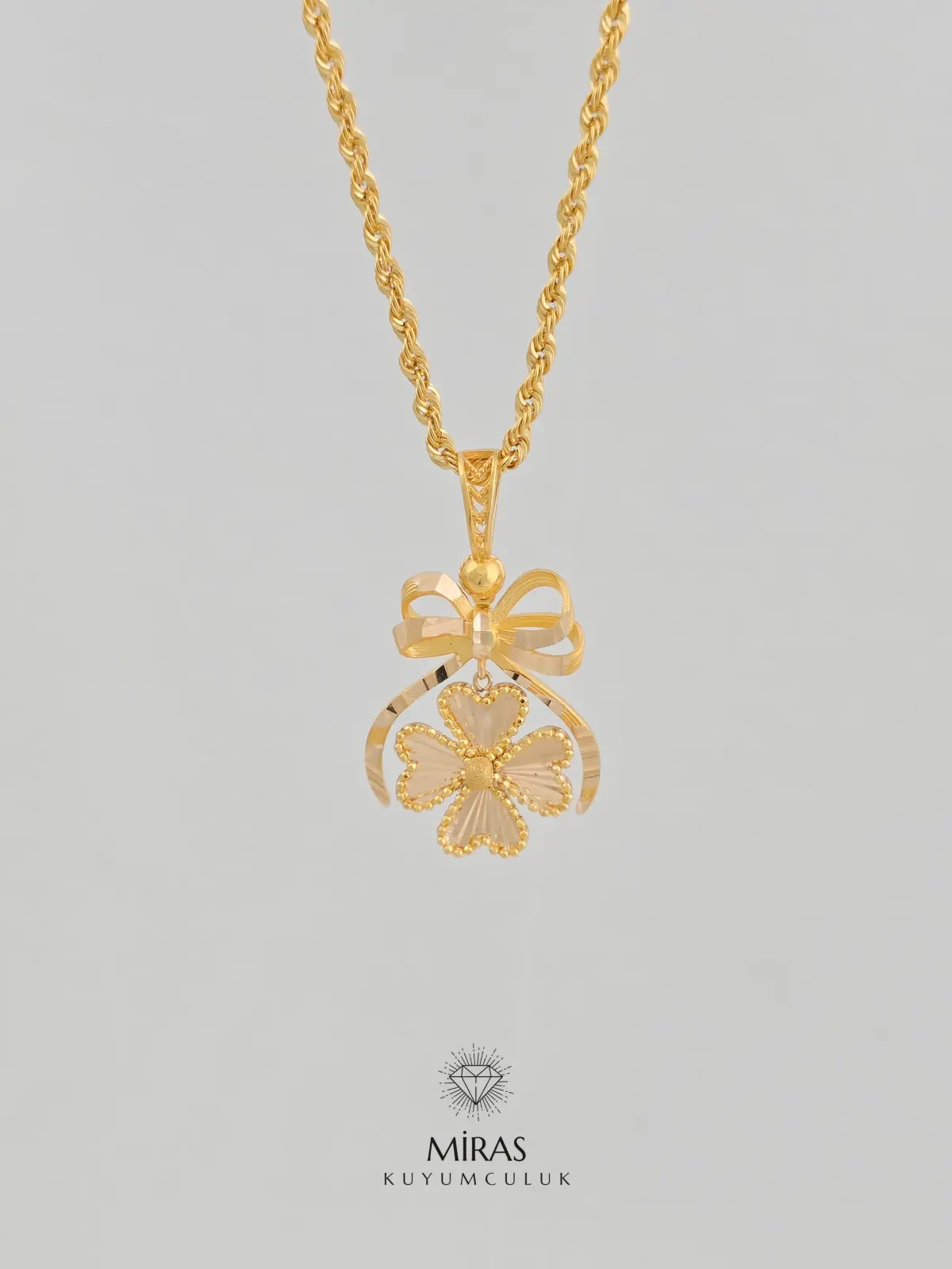 14 Ayar Altın - Yonca Sallantılı Fiyonk Kolye Ucu - 14KU353