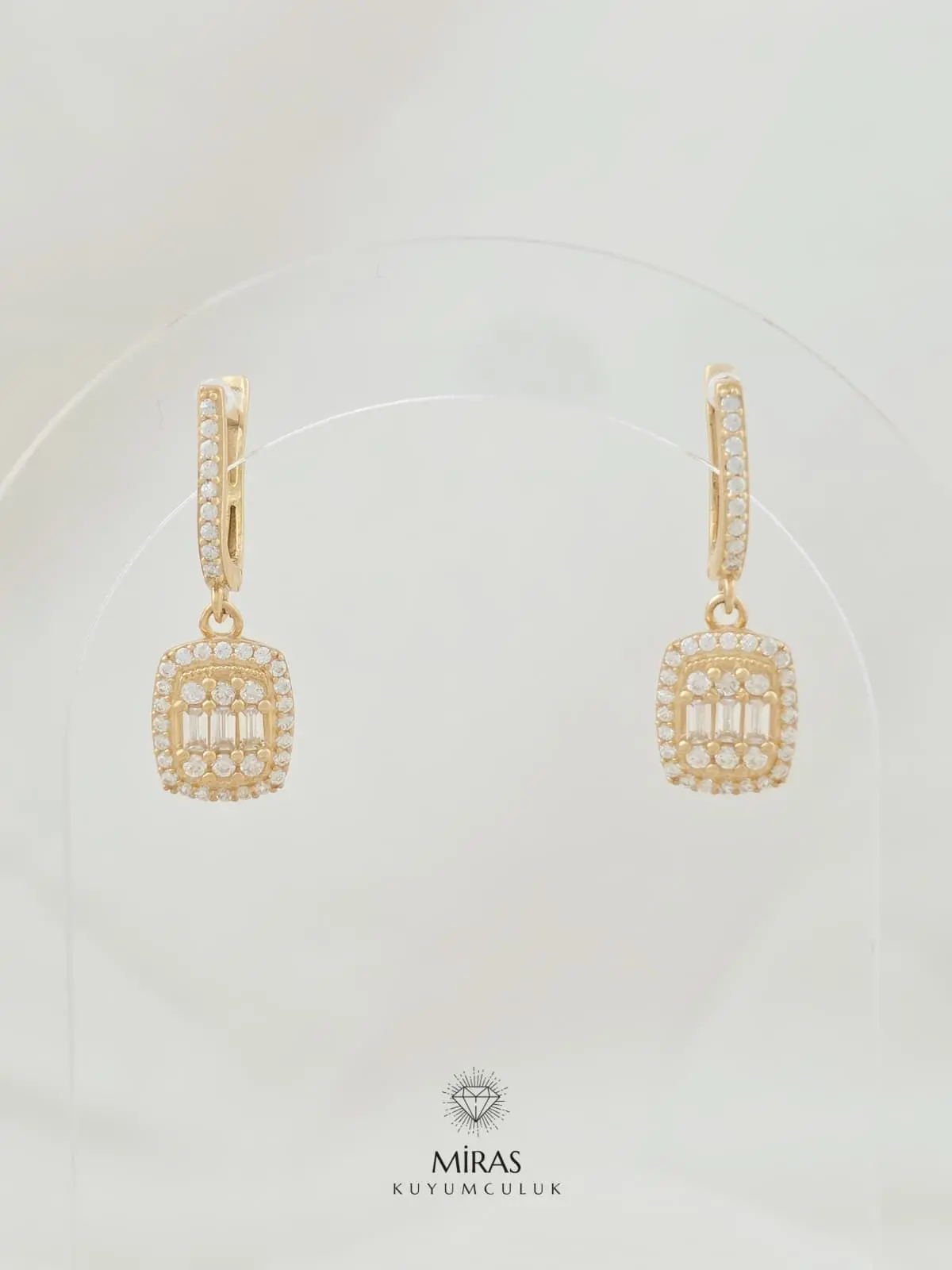 14 Ayar Altın - Taşlı Sallantılı Baget Küpe - 14KP937