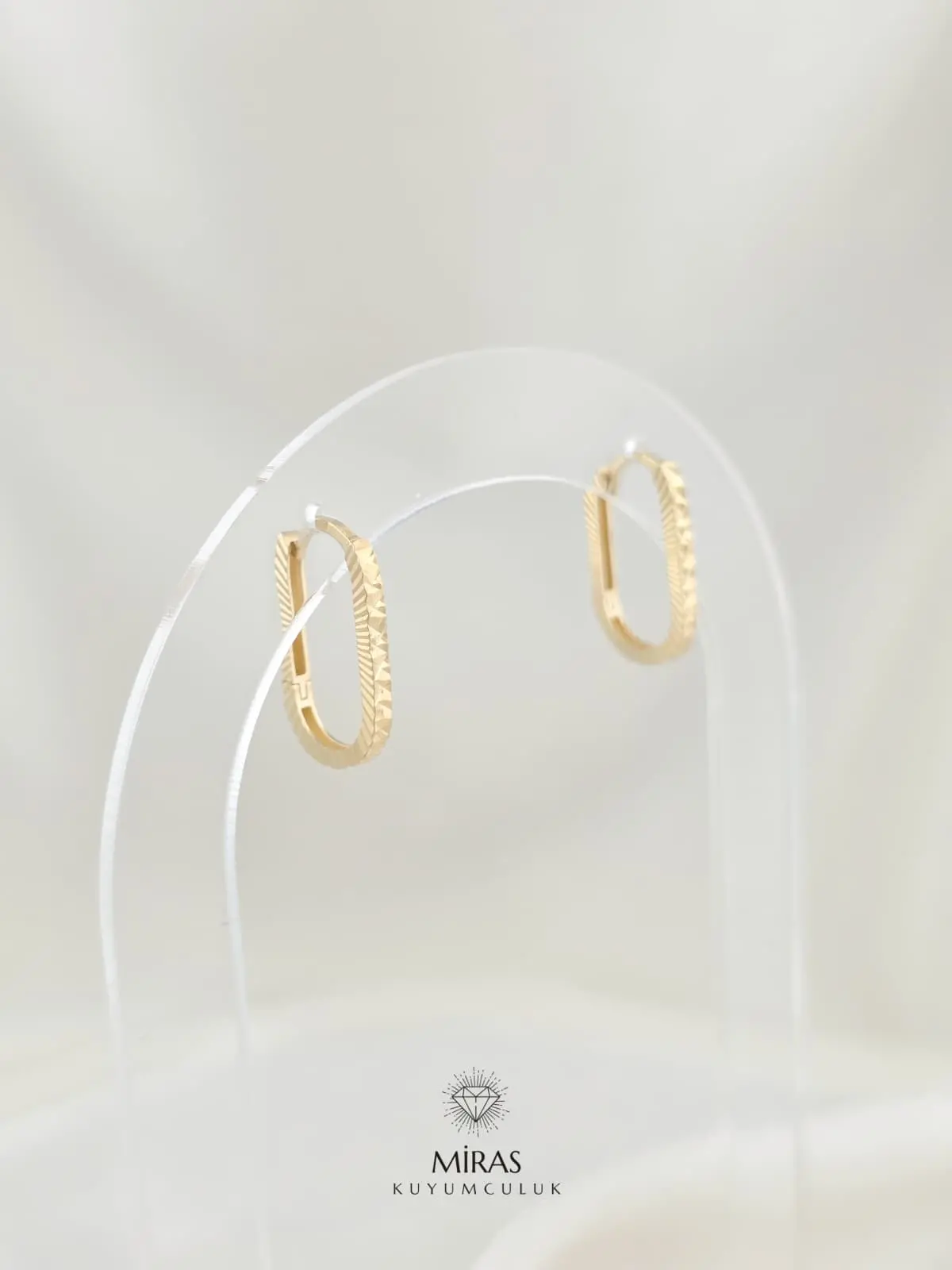 14 Ayar Altın - Lazer Kesim Dikdörtgen Küpe - 14KP981