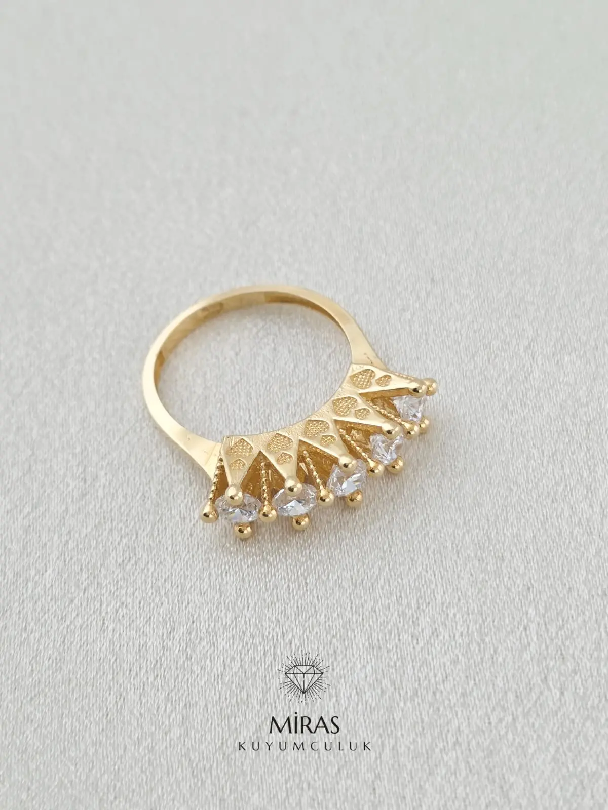 14 Ayar Altın - Kalp Detaylı Beştaş Yüzük - 14YZK817