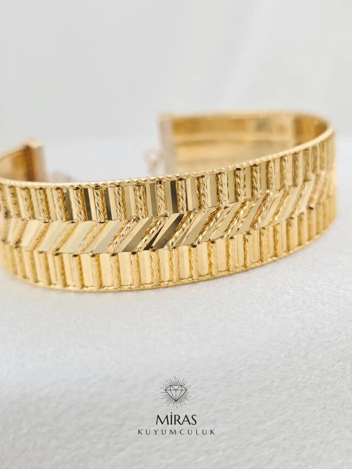 14 Ayar Altın - Aynalı Dorika Kelepçe - 14KLP242