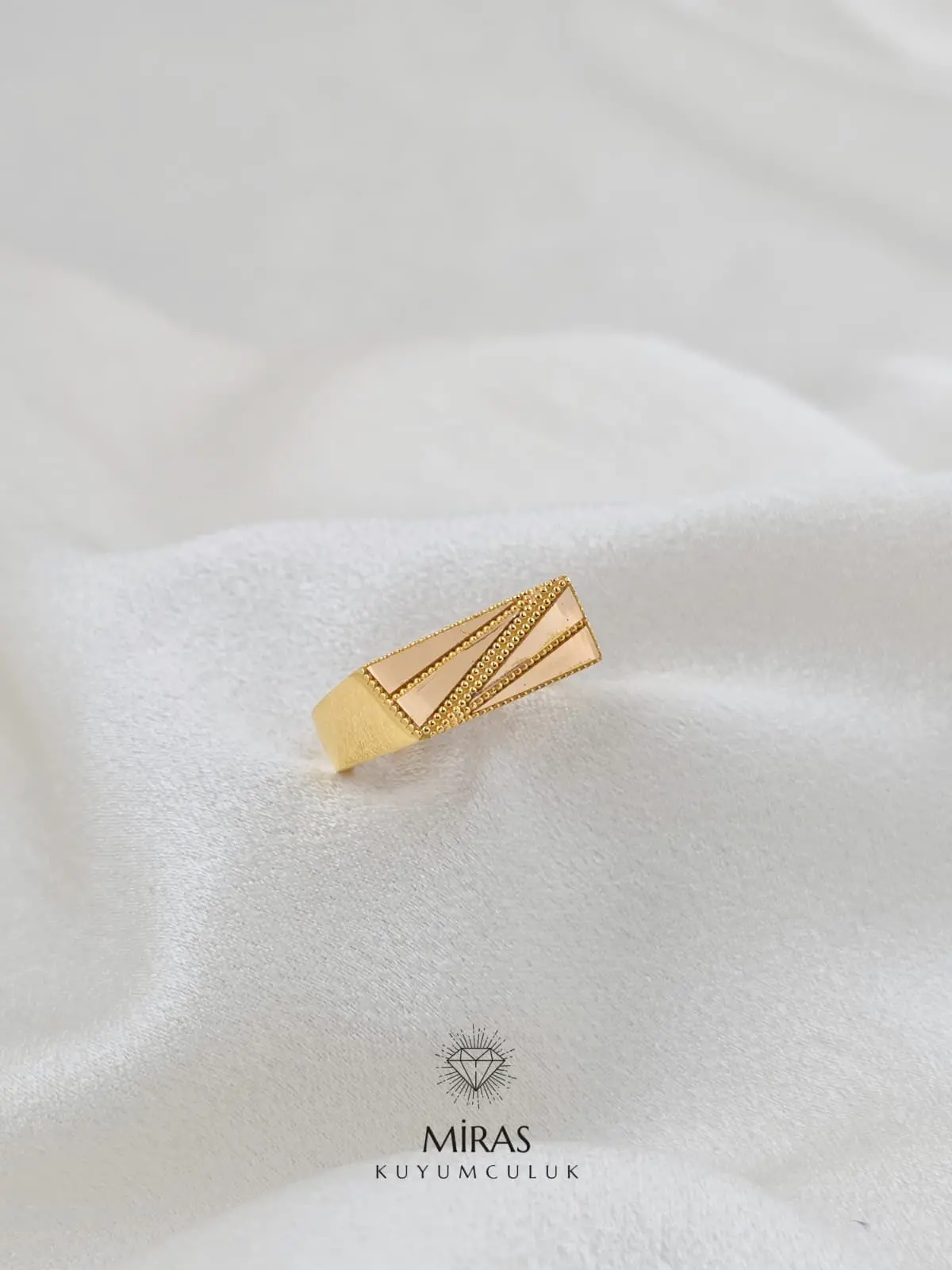 14 Ayar Altın - Prizma Ajda - 14YZK964