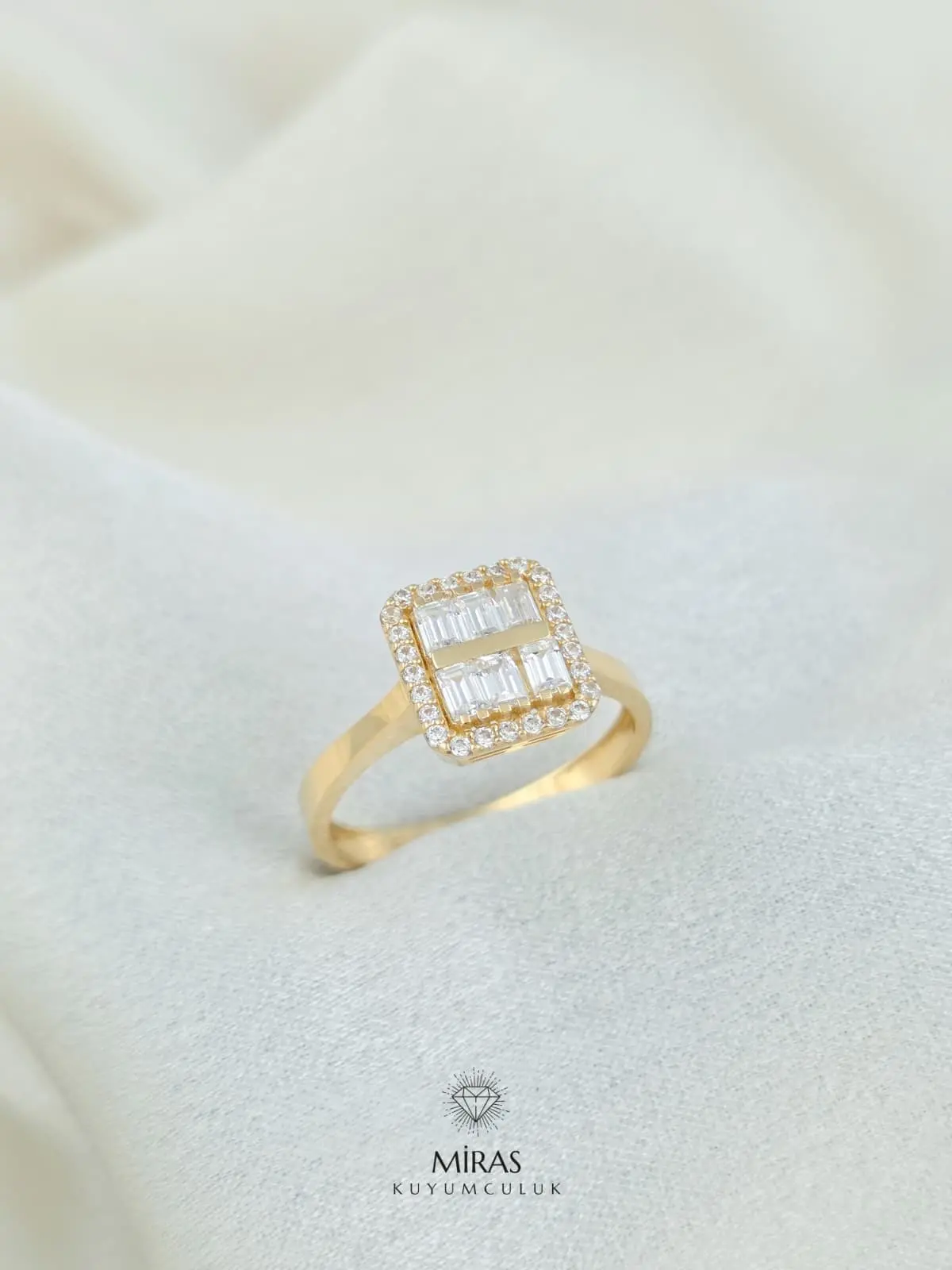 14 Ayar Altın - Taşlı Baget Yüzük - K14YZK277