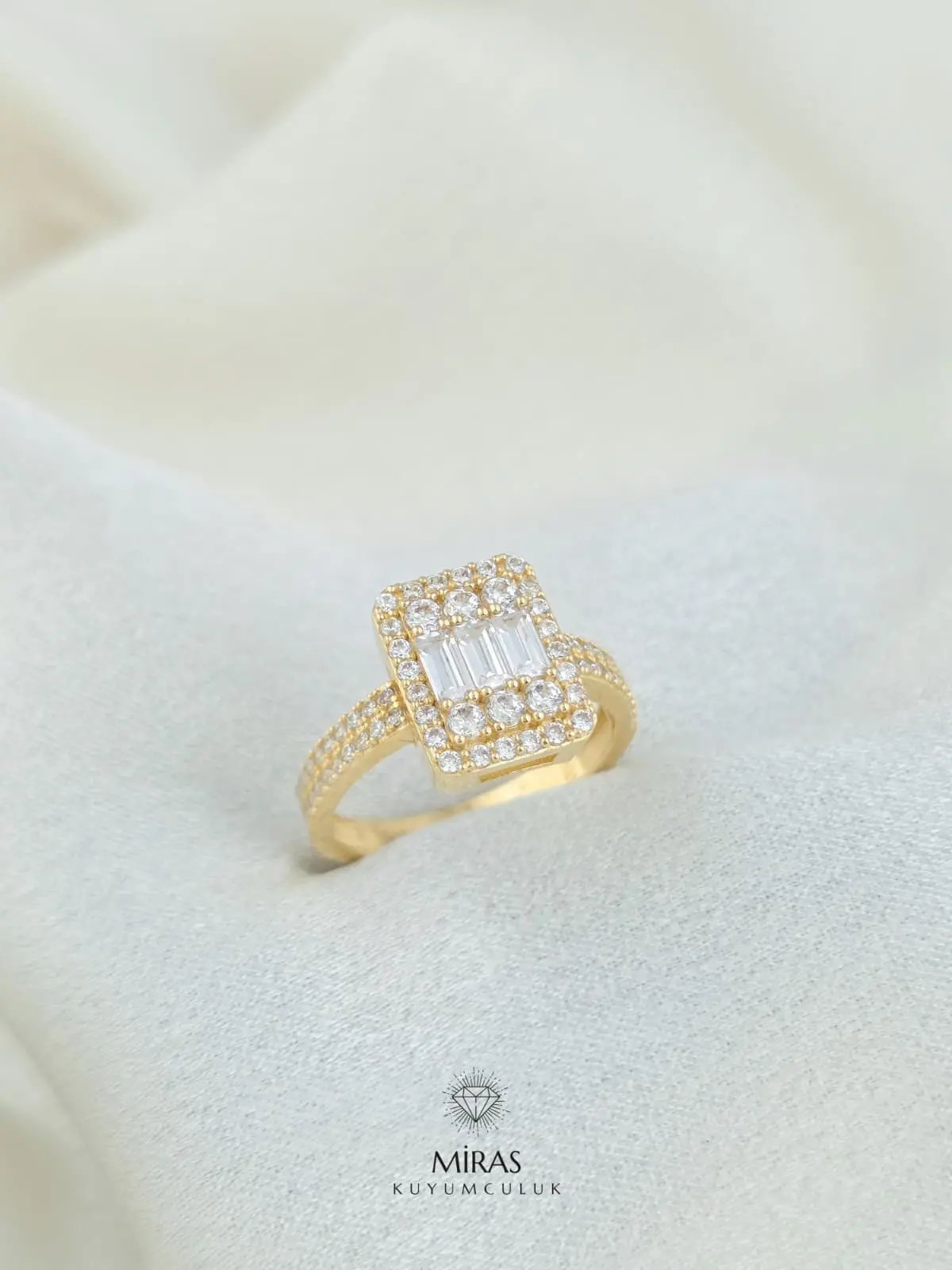 14 Ayar Altın - Çift Sıra Taşlı Baget Yüzük - 14YZK725