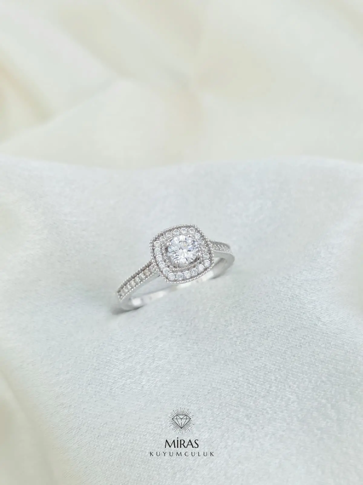 14 Ayar Altın - Fantezi Tektaş Yüzük - 14YZK367 