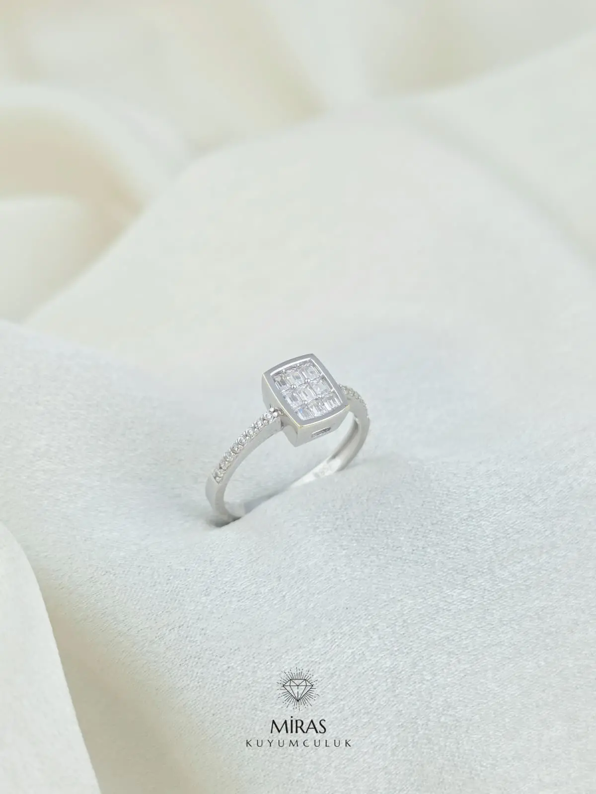 14 Ayar Altın - Dikdörtgen Montür Baget Yüzük - 14YZK35