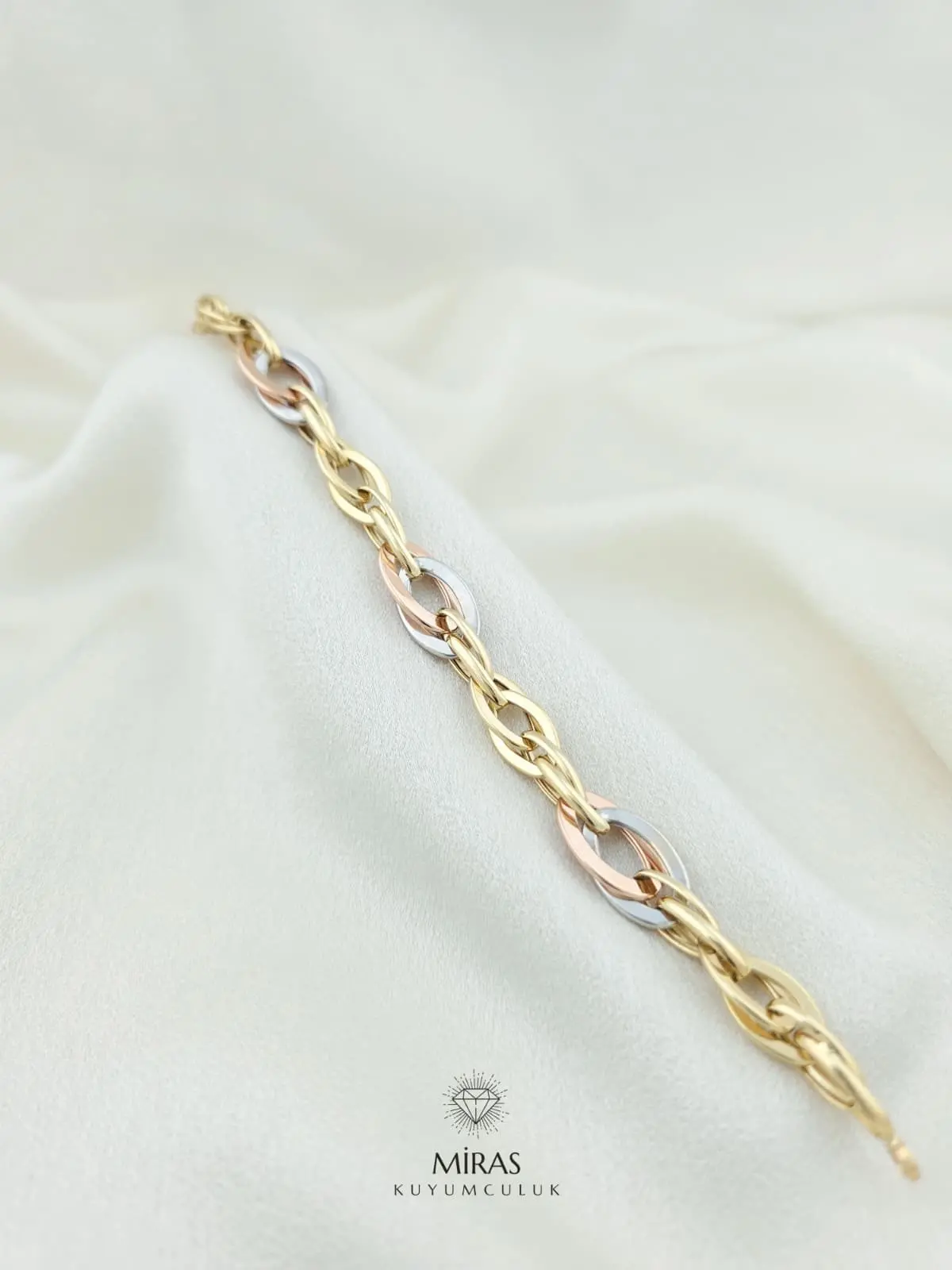 14 Ayar Altın - Üç Renkli Hallow Bileklik - 14BLK1049