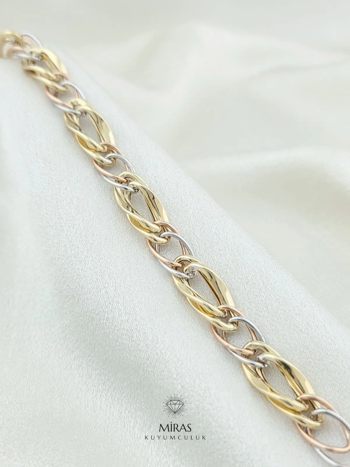 14 Ayar Altın - Üç Renkli Hallow Bileklik - 14BLK1051