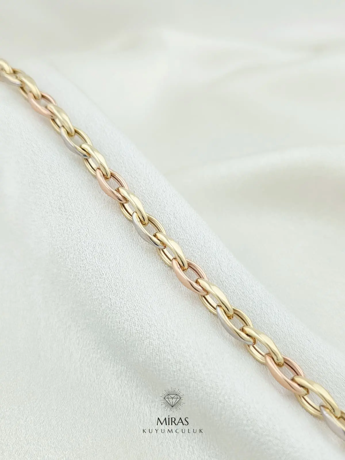 14 Ayar Altın - Üç Renkli Oval Hallow Bileklik - 14BLK1058