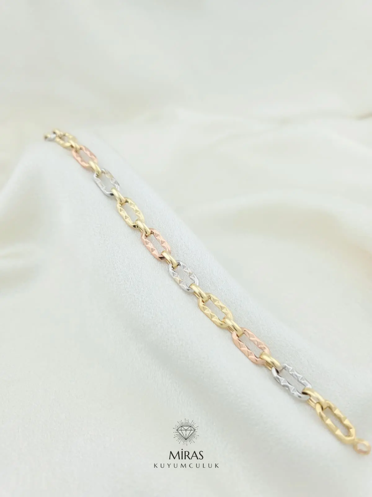 14 Ayar Altın - Üç Renkli Dövmeli Ataç Bileklik - 14BLK1059