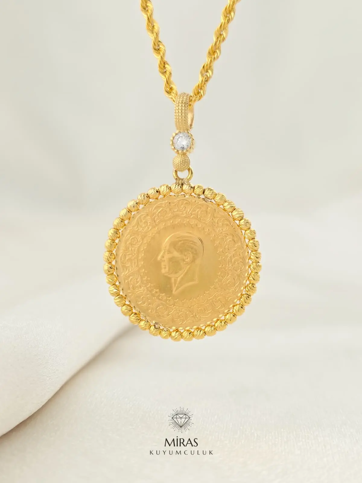 22 Ayar Yarım Altın Kolye Ucu - 14KU394